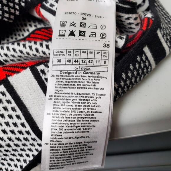 Gerry Weber CorpCore Collection Sweater in size 38. Classic Red, Black & White. - Picture 4 of 4